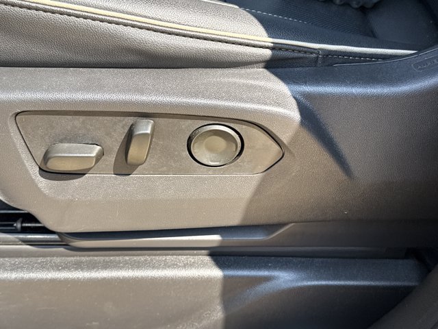 Used 2025 Chevrolet Tahoe Premier AWD/4WD image 19