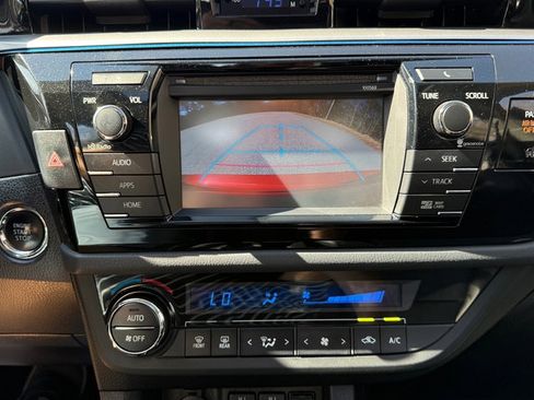 Used 2016 Toyota Corolla S Premium image 23