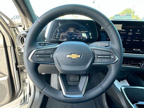 New 2026 Chevrolet Equinox LT w/ Safety and Technology Package image 7
