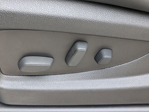 Used 2016 Chevrolet Tahoe LT image 23