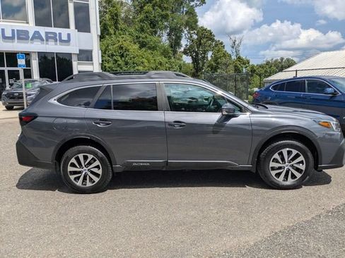 Used 2020 Subaru Outback Premium AWD/4WD image 6