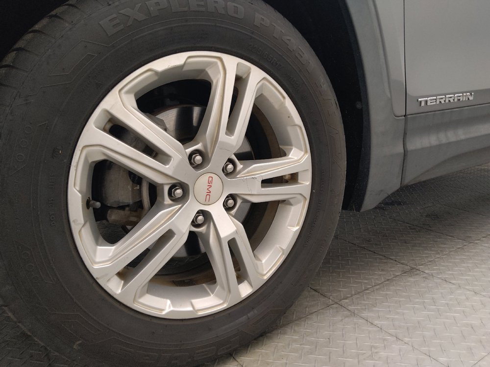 Used 2018 GMC Terrain SLE w/ Driver Convenience Package FWD image 31
