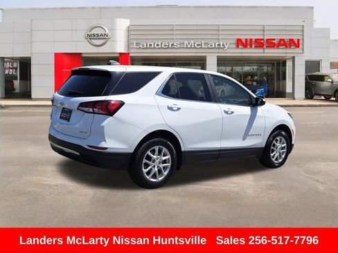 Used 2024 Chevrolet Equinox LT AWD/4WD image 3