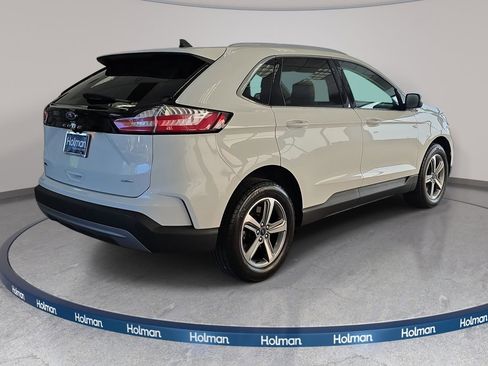Certified 2022 Ford Edge SEL w/ Convenience Package AWD/4WD image 5