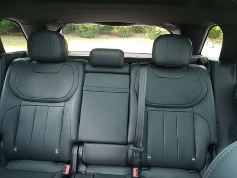 Used 2025 Land Rover Range Rover Sport SE AWD/4WD image 22