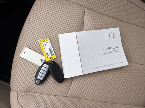 Used 2020 Nissan Rogue SL w/ Premium Package image 22