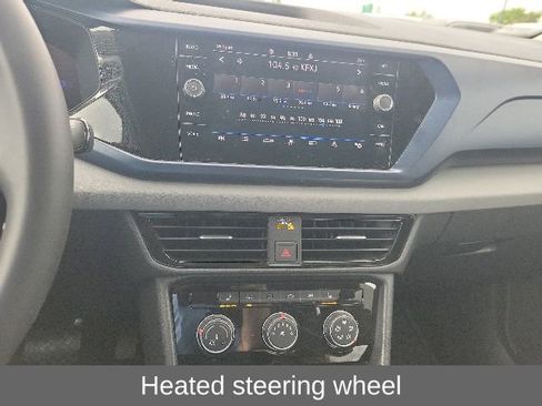 Used 2023 Volkswagen Taos SE AWD/4WD image 8