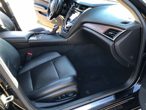 Used 2018 Cadillac CTS Luxury image 18