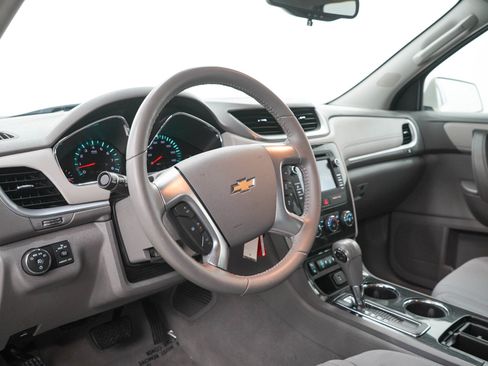 Used 2015 Chevrolet Traverse LT w/ Style and Technology Package AWD/4WD image 24