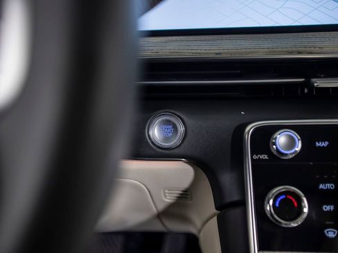 Used 2025 Genesis GV80 2.5T Prestige image 37