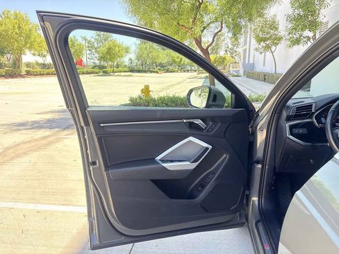 Used 2022 Audi Q3 2.0T Premium Plus w/ Premium Plus Package AWD/4WD image 19