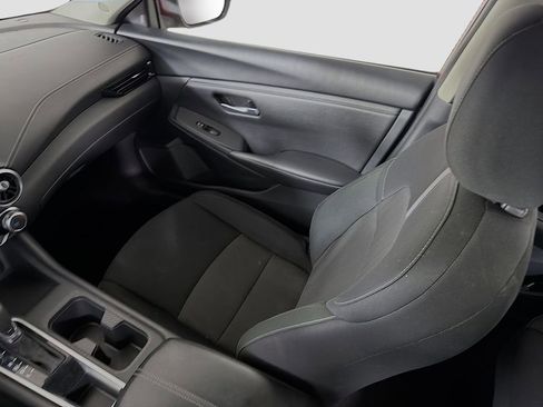 Used 2025 Nissan Sentra SV FWD image 25