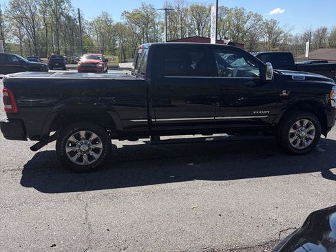 Used 2023 RAM 2500 Limited w/ Off Road Package AWD/4WD image 2