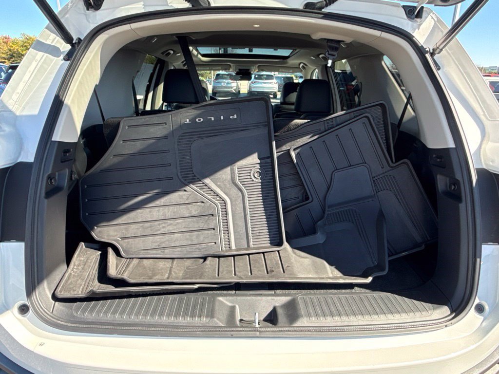 Certified 2025 Honda Pilot Elite image 16