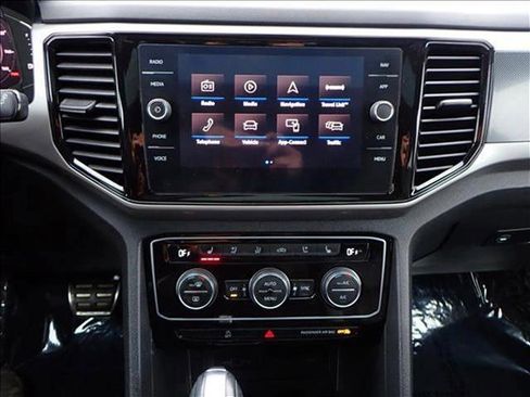 Used 2020 Volkswagen Atlas Cross Sport SEL Premium R-Line image 20