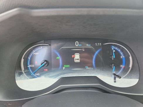 Used 2025 Toyota RAV4 XLE image 19