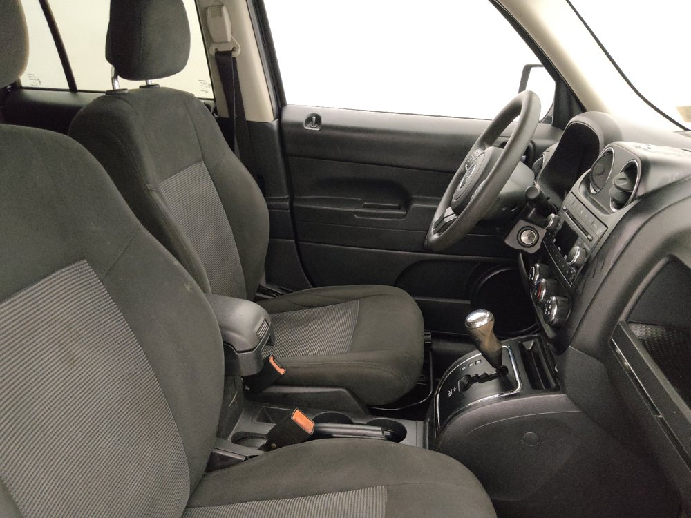 Used 2016 Jeep Patriot Sport FWD image 21