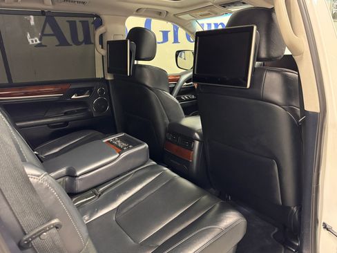 Used 2017 Lexus LX 570 4WD image 19