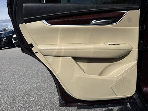 Used 2017 Cadillac XT5 Premium Luxury image 37