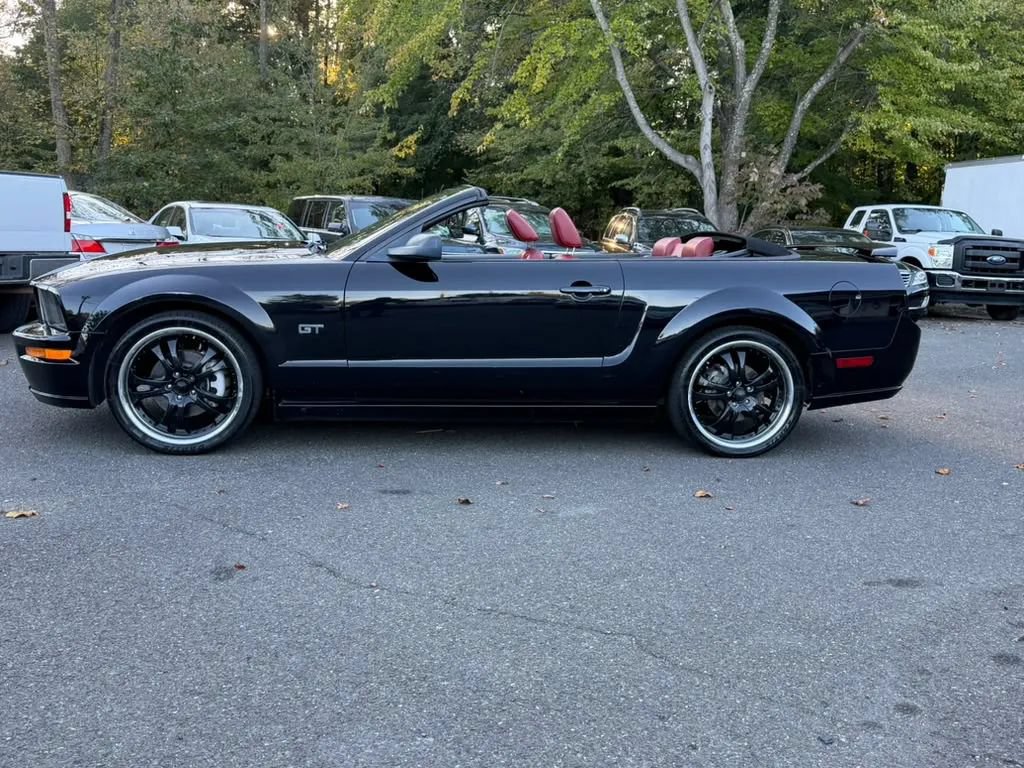 Used 2006 Ford Mustang GT Premium RWD image 10