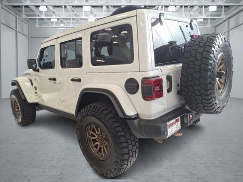 Used 2022 Jeep Wrangler Unlimited Rubicon w/ Xtreme Recon 35" Tire Package image 3