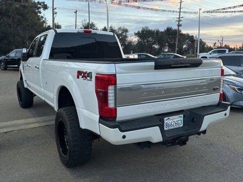 Used 2017 Ford F350 Platinum w/ Platinum Ultimate Package image 3