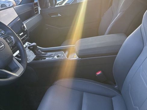 Used 2025 Lexus GX 550 w/ Accessory Package (Z1) image 1