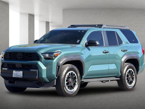 Used 2025 Toyota 4Runner TRD Off-Road Premium AWD/4WD image 8
