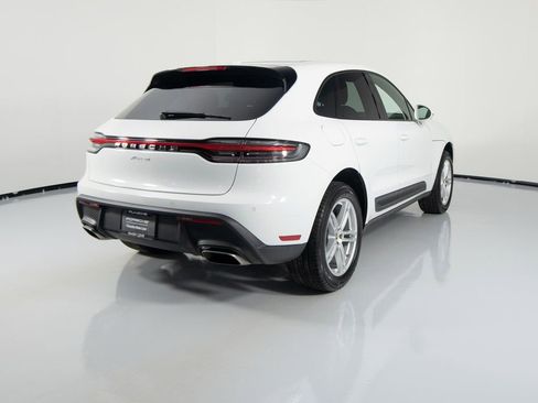 Certified 2025 Porsche Macan image 10