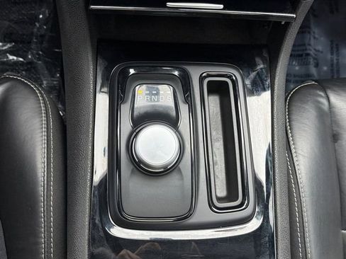 Used 2021 Chrysler 300 S image 5