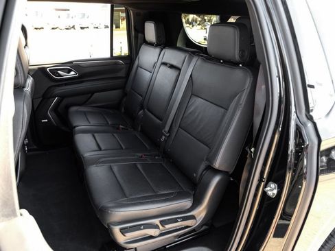 Used 2022 Chevrolet Suburban LT w/ Luxury Package image 41