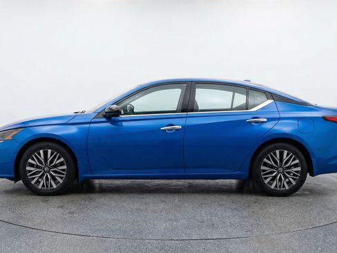 Used 2025 Nissan Altima 2.5 SV image 5