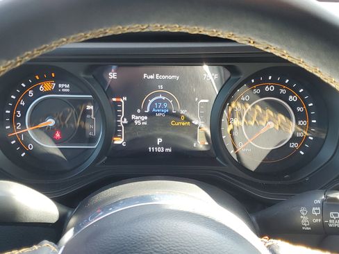 Used 2024 Jeep Wrangler Sahara image 18