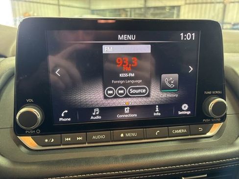 Used 2023 Nissan Rogue S image 17