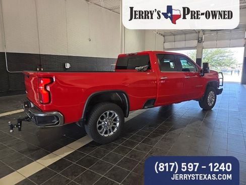 Used 2024 Chevrolet Silverado 3500 LTZ w/ LTZ Convenience Package AWD/4WD image 5