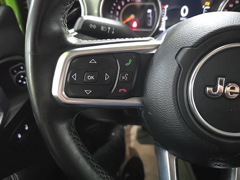 Used 2020 Jeep Wrangler Unlimited Sahara w/ Uconnect 4C Nav & Sound Group AWD/4WD image 19