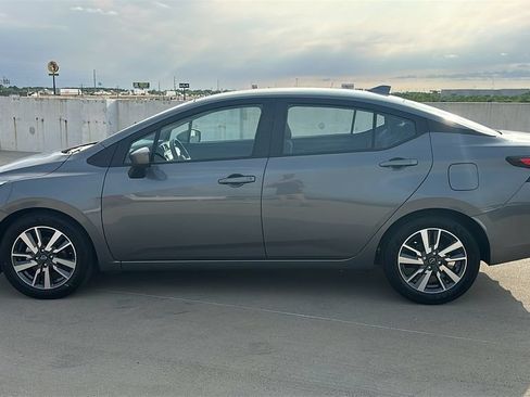 Used 2025 Nissan Versa SV FWD image 9