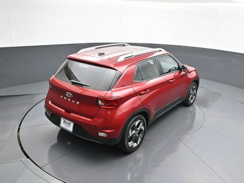 Certified 2024 Hyundai Venue SEL FWD image 38