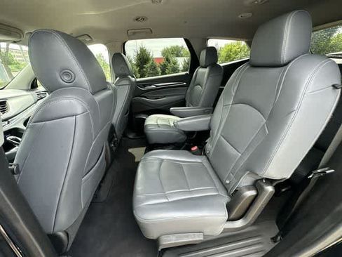 Used 2020 Buick Enclave Essence AWD/4WD image 19