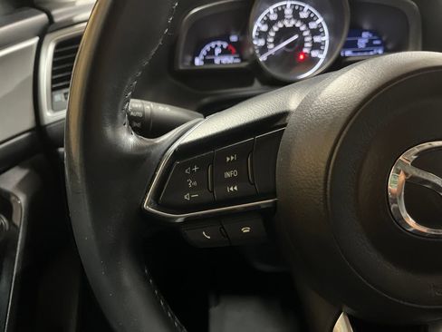Used 2017 MAZDA MAZDA3 Touring FWD image 21