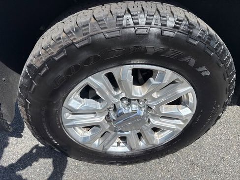 Used 2023 GMC Sierra 2500 Denali w/ Denali Ultimate Package image 5