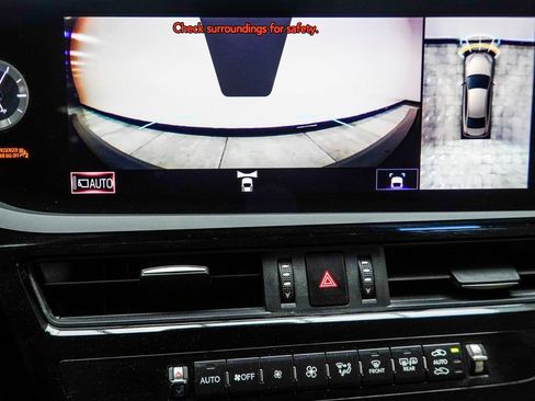 Used 2022 Lexus ES 350 Ultra Luxury w/ Accessory Package 2 FWD image 28