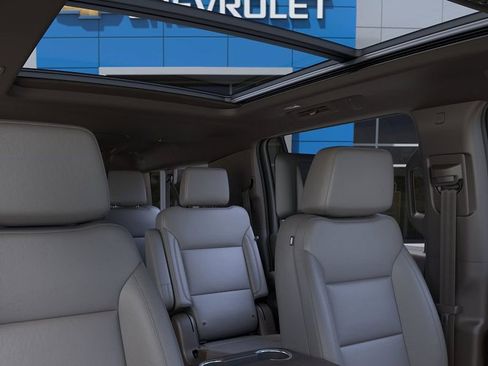 New 2026 Chevrolet Suburban Z71 AWD/4WD image 24