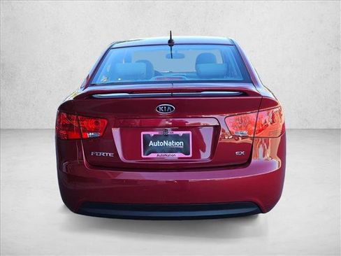 Used 2012 Kia Forte EX image 5