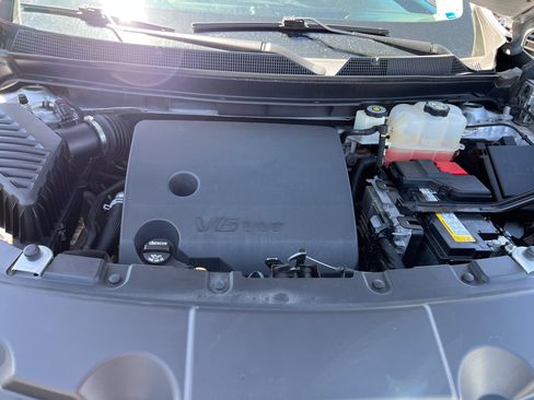 Used 2015 Toyota Prius Two FWD image 9