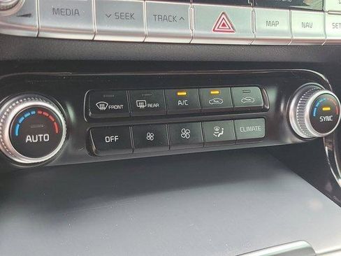 Used 2018 Kia Stinger GT1 image 29