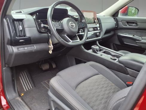 Used 2023 Nissan Pathfinder SV image 10