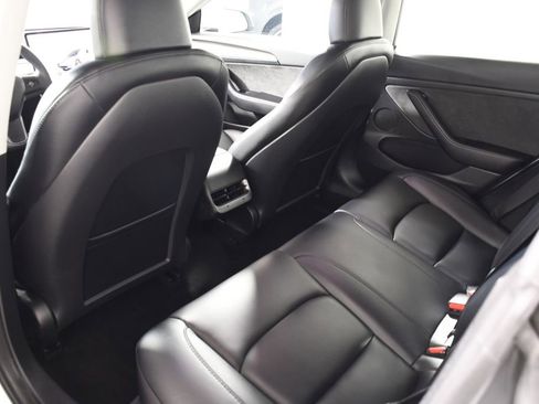 Used 2023 Tesla Model 3 Standard Range image 26