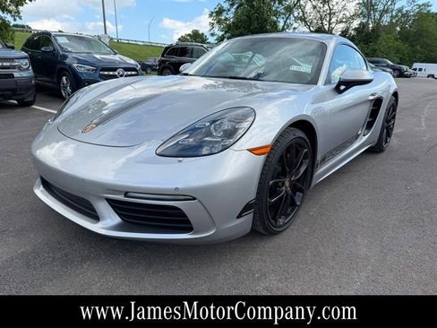 Used 2024 Porsche 718 Cayman w/ Premium Package RWD image 11
