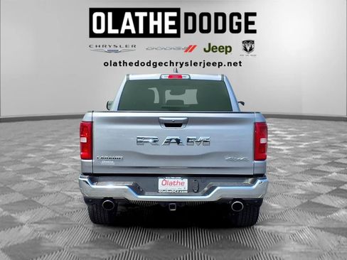 Used 2025 RAM 1500 Laramie AWD/4WD image 25